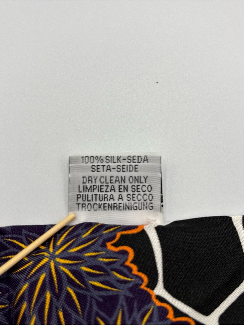 Hermès The Three Graces Twilly Scarf Black Orange Giraffe Floral Silk - Picture 6 of 6